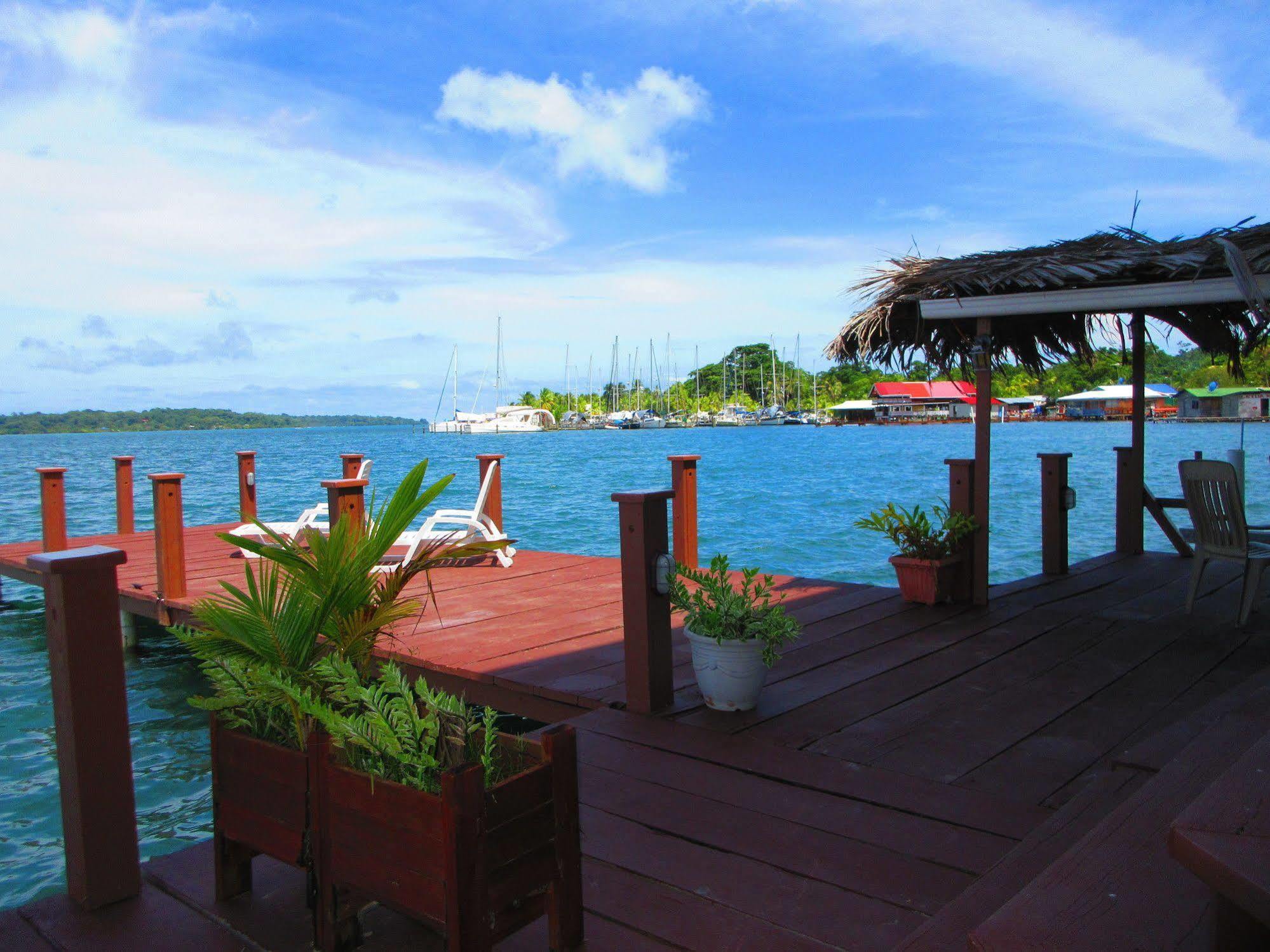 Los Balcones Over The Sea Hotel Bocas del Toro Eksteriør bilde