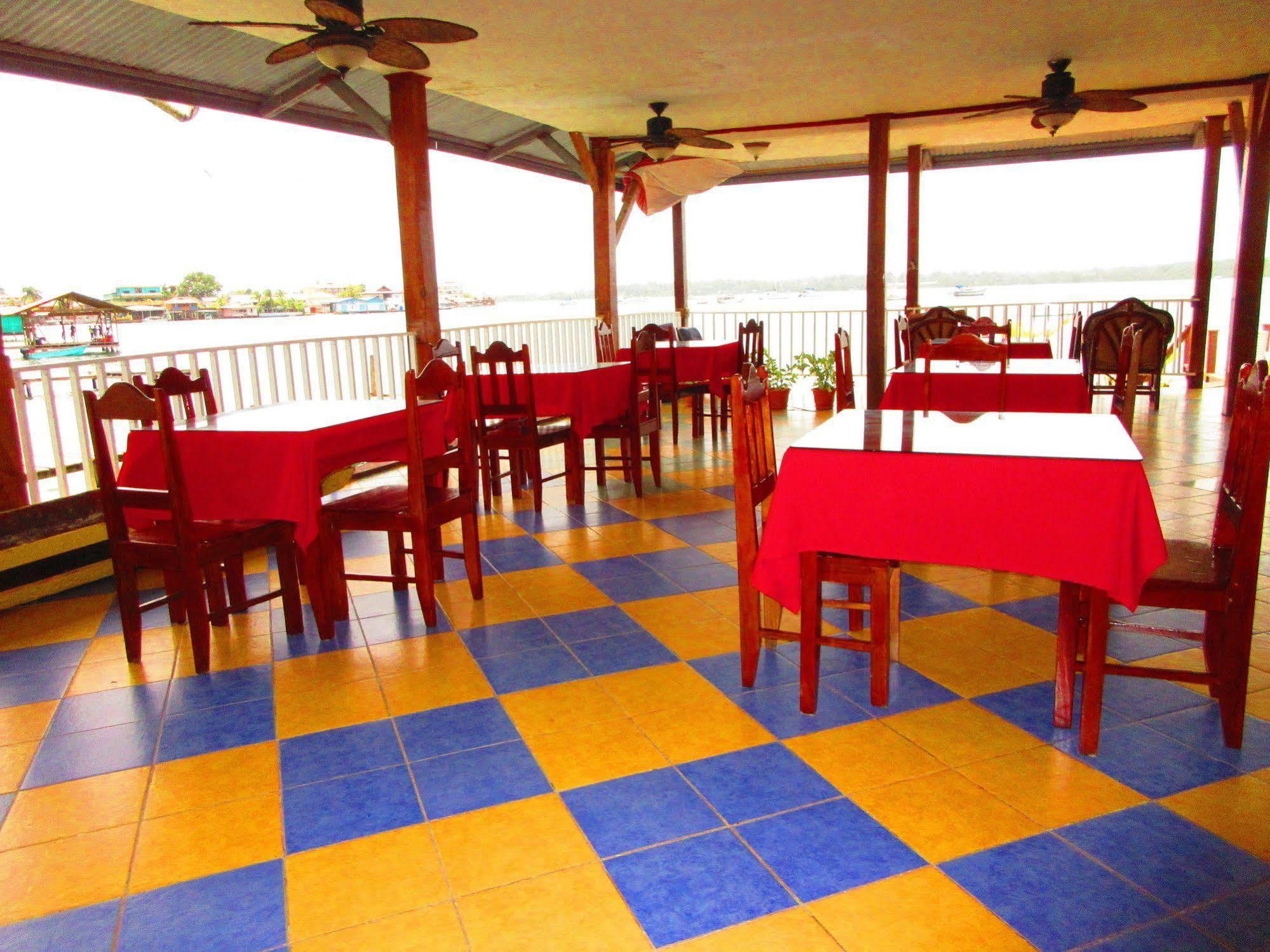 Los Balcones Over The Sea Hotel Bocas del Toro Eksteriør bilde