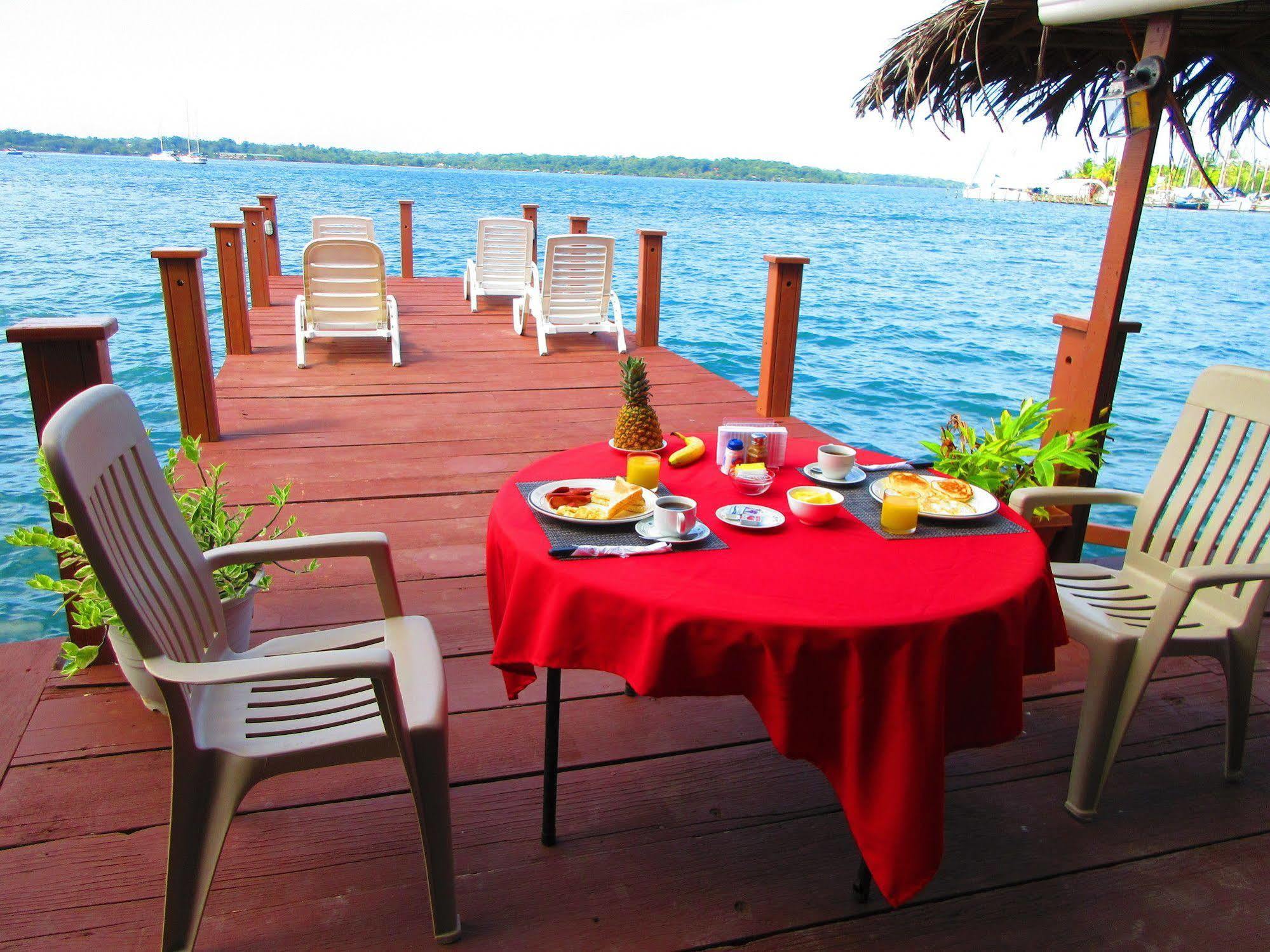 Los Balcones Over The Sea Hotel Bocas del Toro Eksteriør bilde